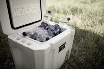 4z7a8447 Petromax Cool Box 25 Litre alpine white